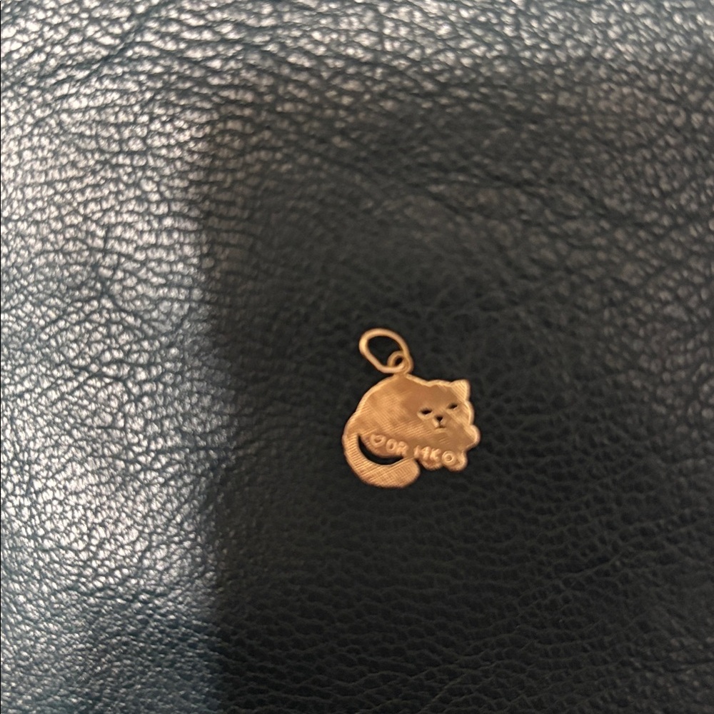 14KT Gold Cat Charm - Picture 3 of 4